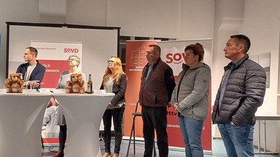 V. li.: Christian Dirb, Tanja Brixius, Koba Krause, Dirk Moritz, Anja Dorscheid und Andreas Sauder.